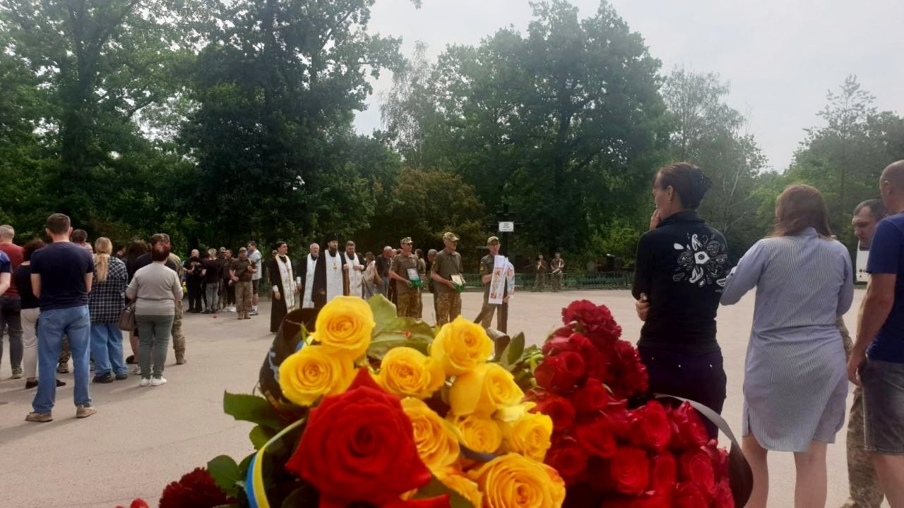 У Кропивницькому попрощалися із загиблими на війні Денисом Шевченком та Сергієм Мусіякою.