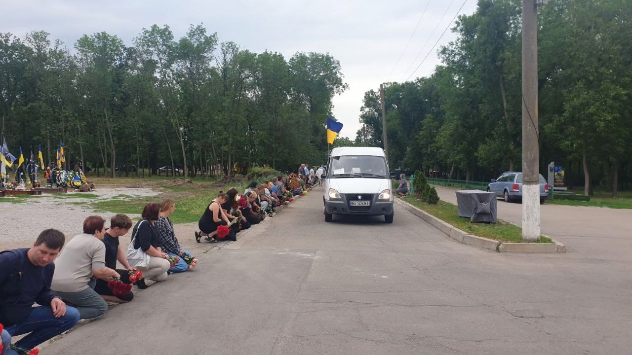 У Кропивницькому попрощалися із загиблими на війні Денисом Шевченком та Сергієм Мусіякою.