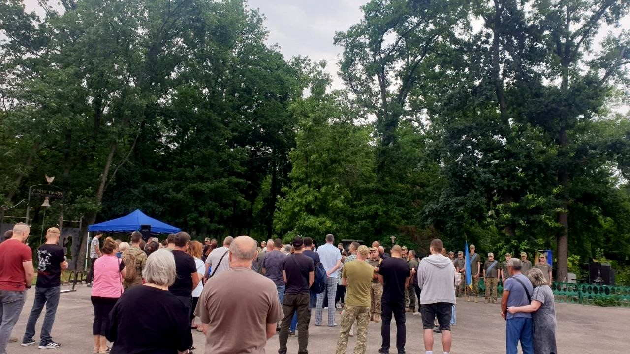 У Кропивницькому попрощалися із загиблими на війні Денисом Шевченком та Сергієм Мусіякою.