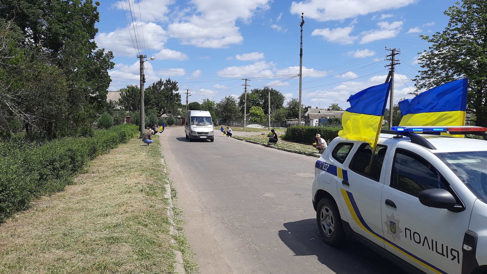 В Устинівській громаді в останню путь провели загиблого на Сумщині військового Василя Кондратюка.