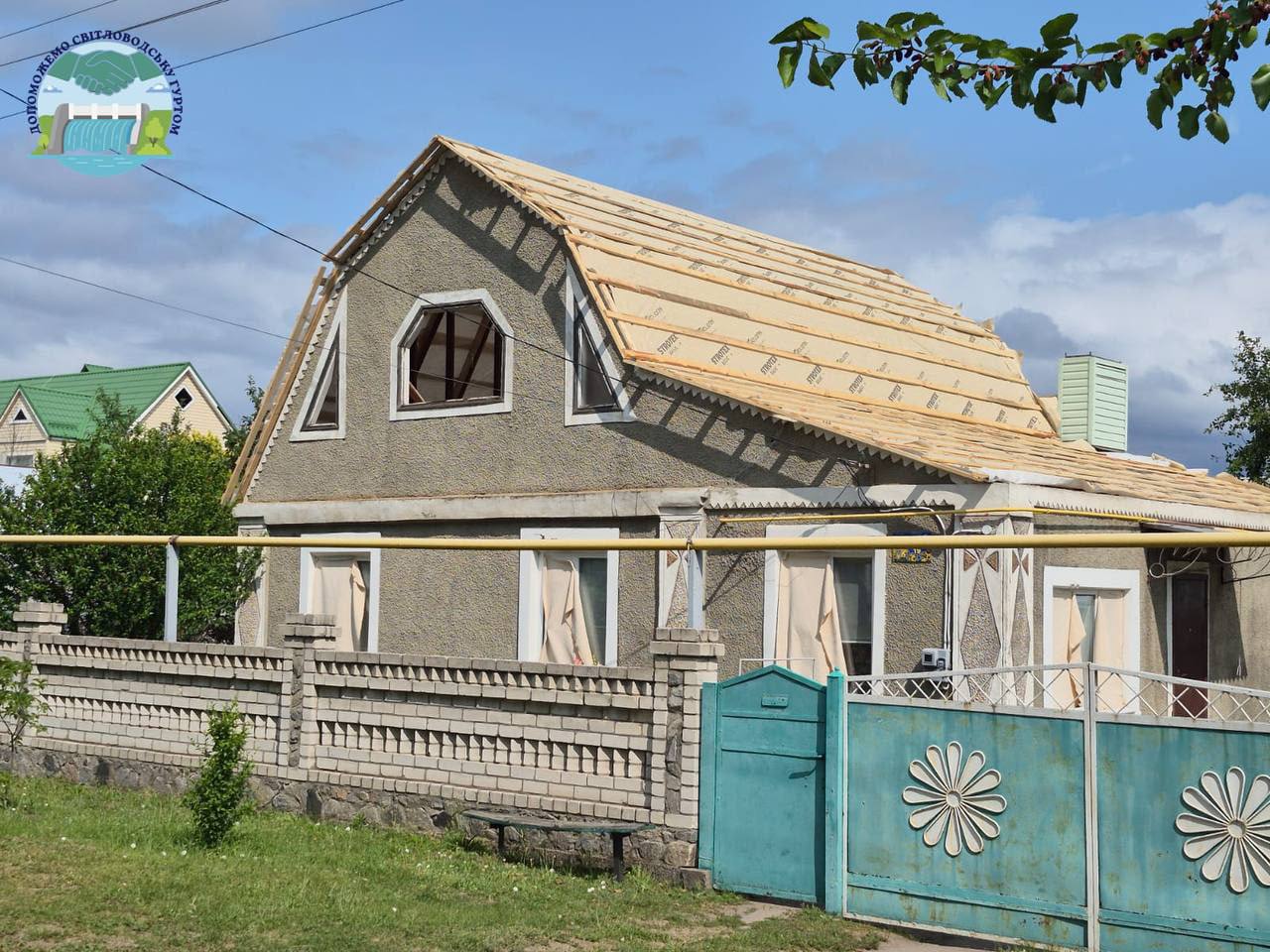 До ліквідації наслідків російського обстрілу Світловодська долучилися громади Кіровоградщини.