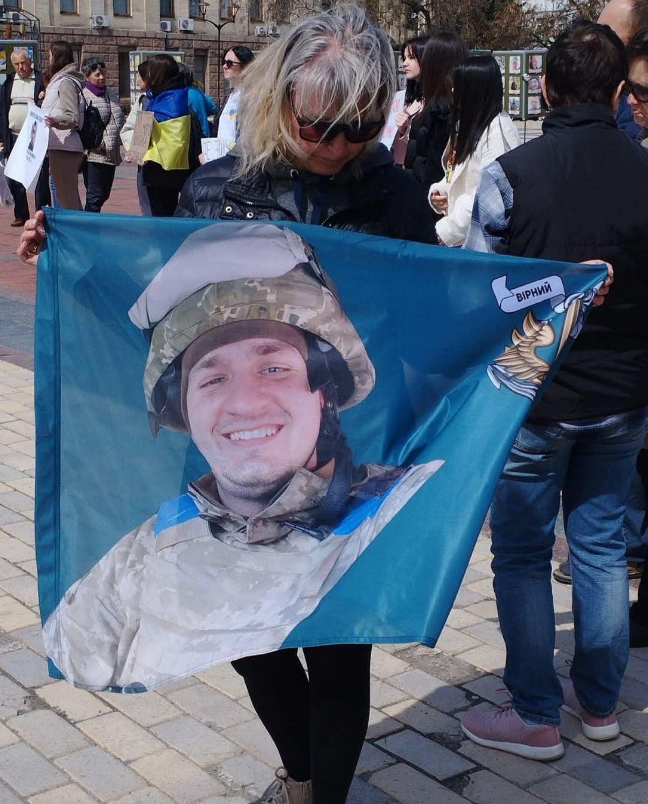 14 червня до України повернувся морський піхотинець Євгеній Волощук, який з квітня 2022 року перебував у російському полоні.