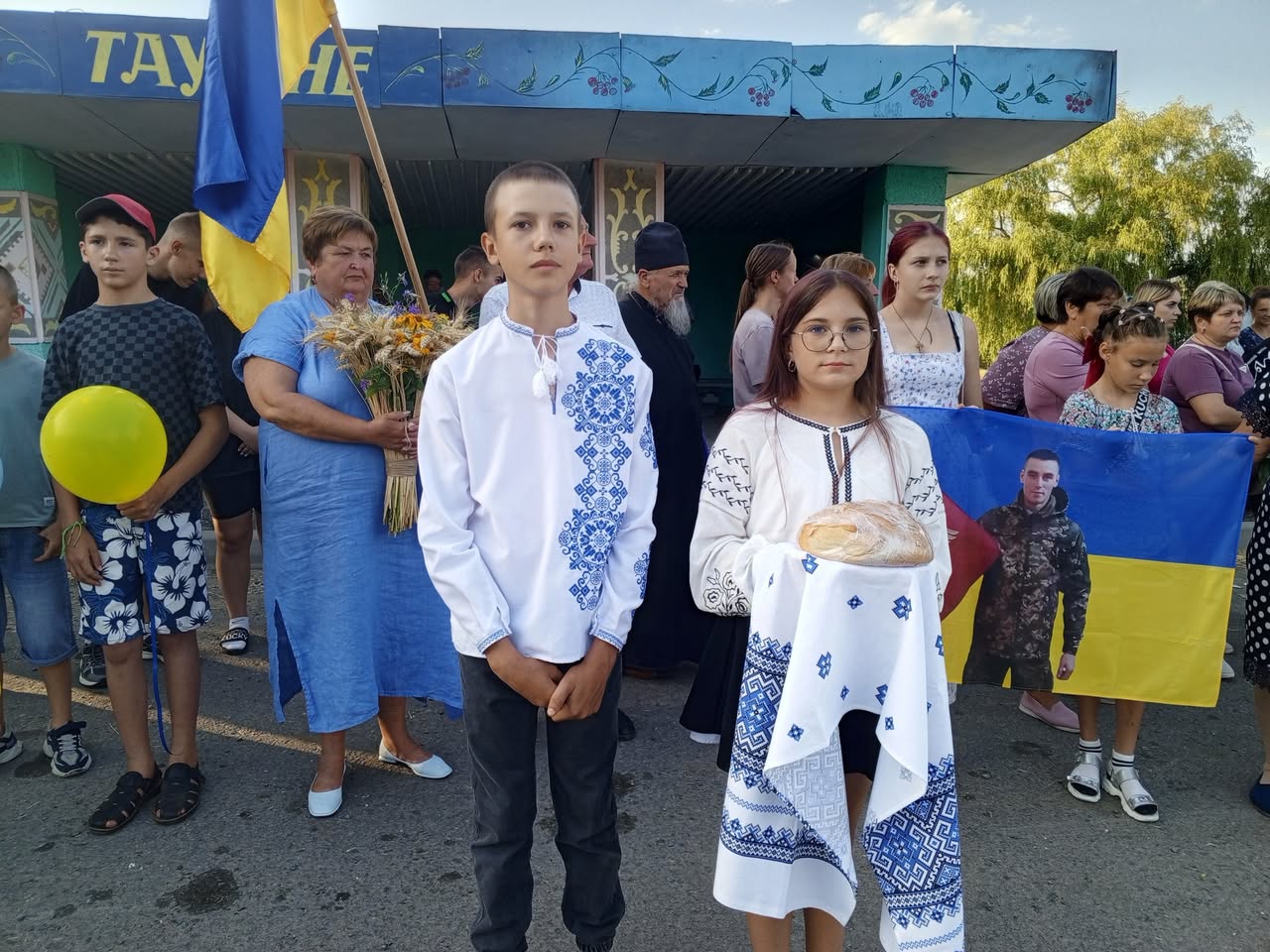 Звільненого з російського полону воїна зустріли в Заваллівській громаді
