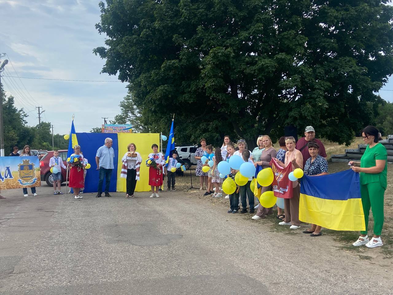Звільненого з полону воїна зустріли на Кіровоградщині