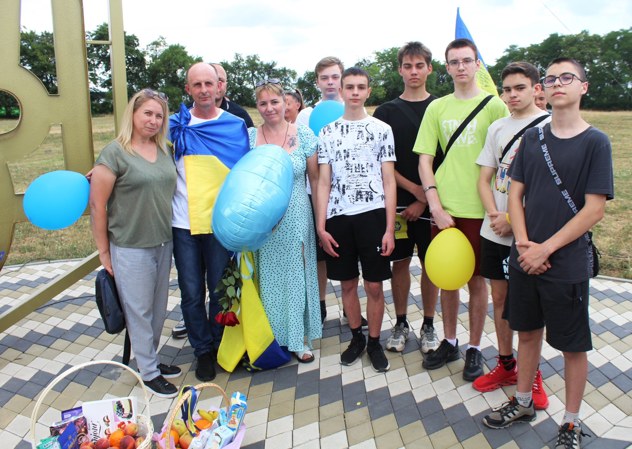У Долинській громаді зустріли звільненого з полону військового Олексія Кондратовця.