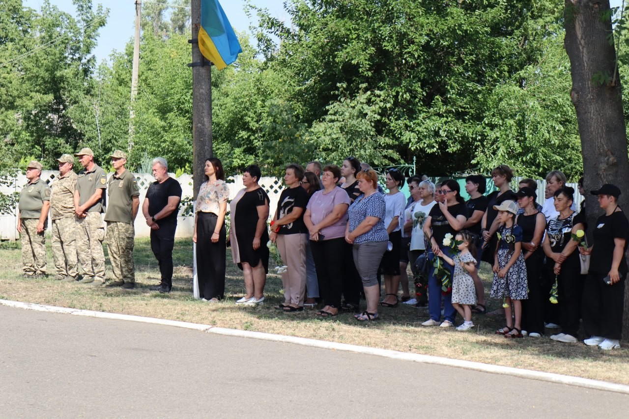 У Онуфріївці на Алеї Слави встановили портрети ще чотирьох загиблих військових