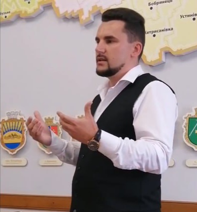 Олександр Безай