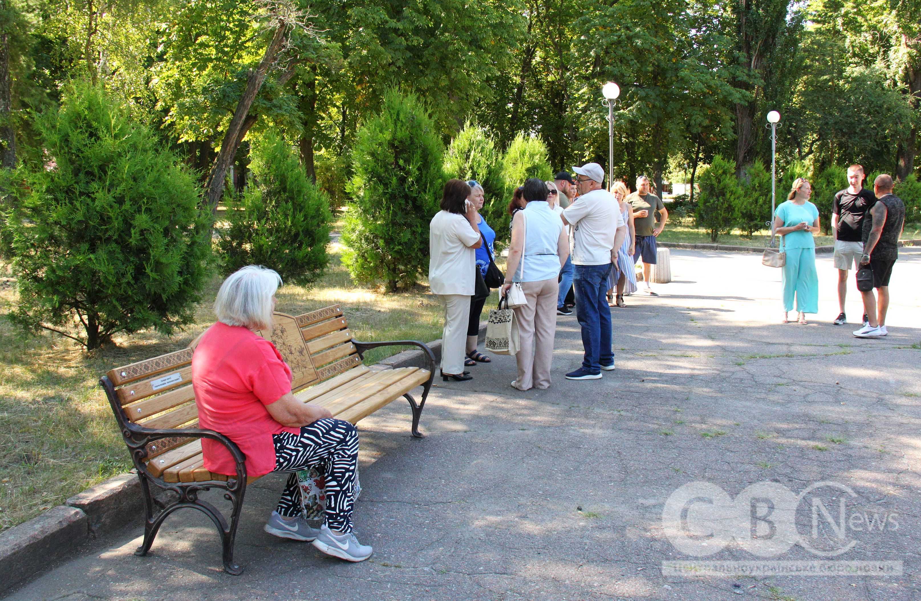 Лавку на честь загиблого військового встановили його рідні у Кропивницькому