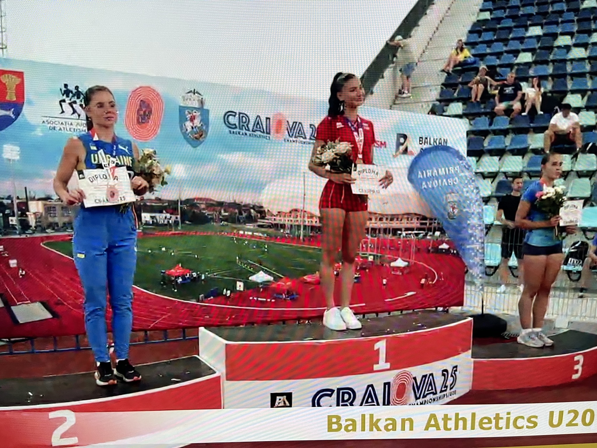 Спортсменка Анна Карандукова отримала срібло на чемпіонаті Асоціації балканських легкоатлетичних федерацій, який відбувся в Румунії.