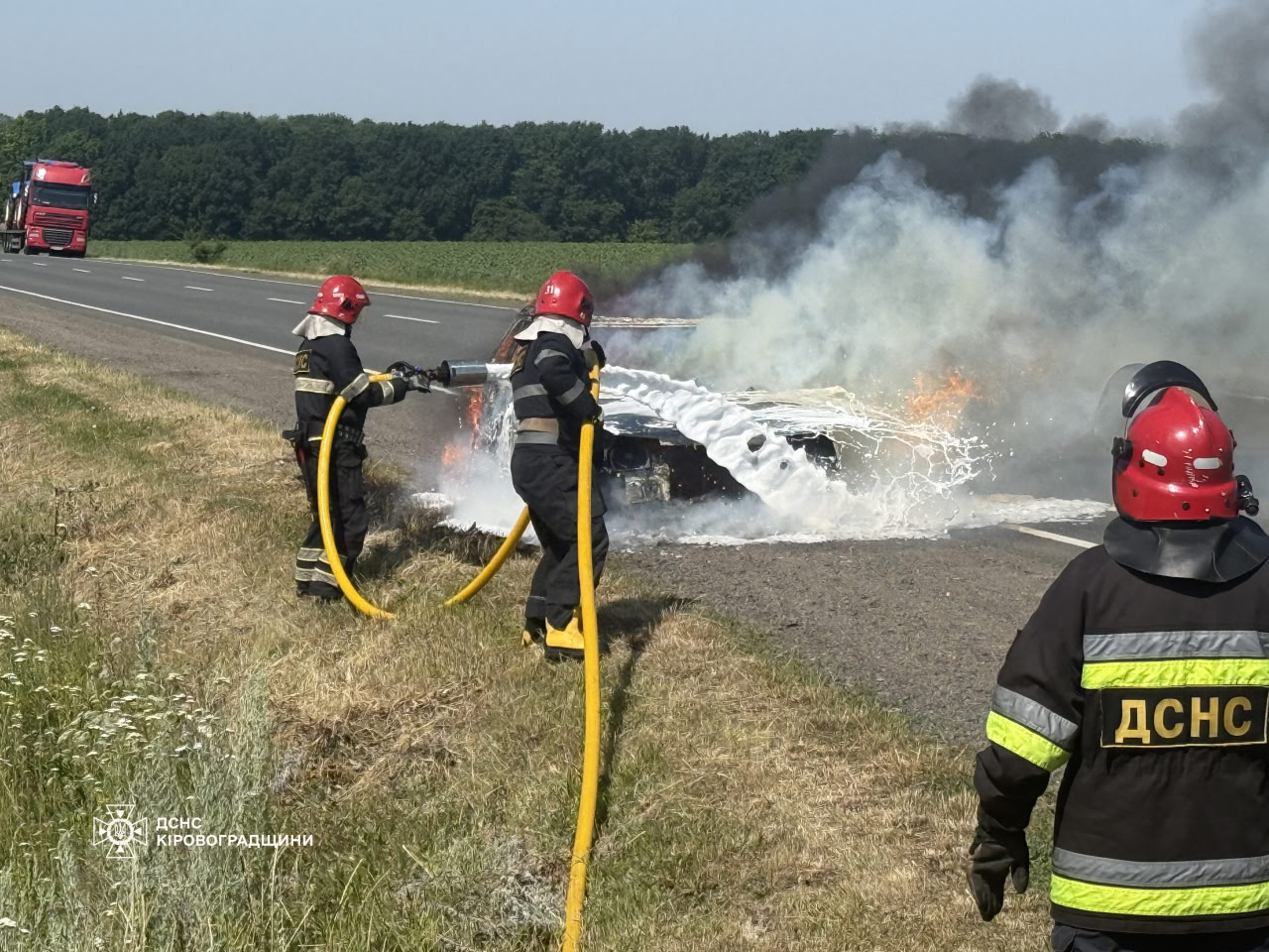 На трасі біля Новоархангельська згорів легковик 