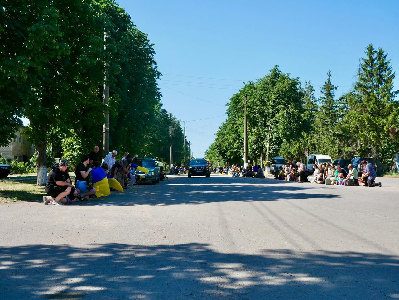 Із загиблим воїном, який був ветераном ДСНС, попрощалися в Мар'янівській громаді