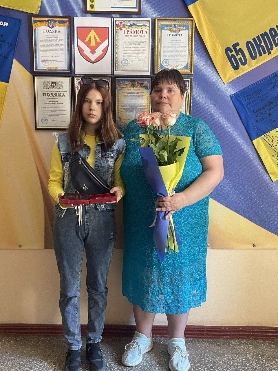 Матері загиблого військового передали його орден «За мужність» ІІІ ступеня в Онуфріївці