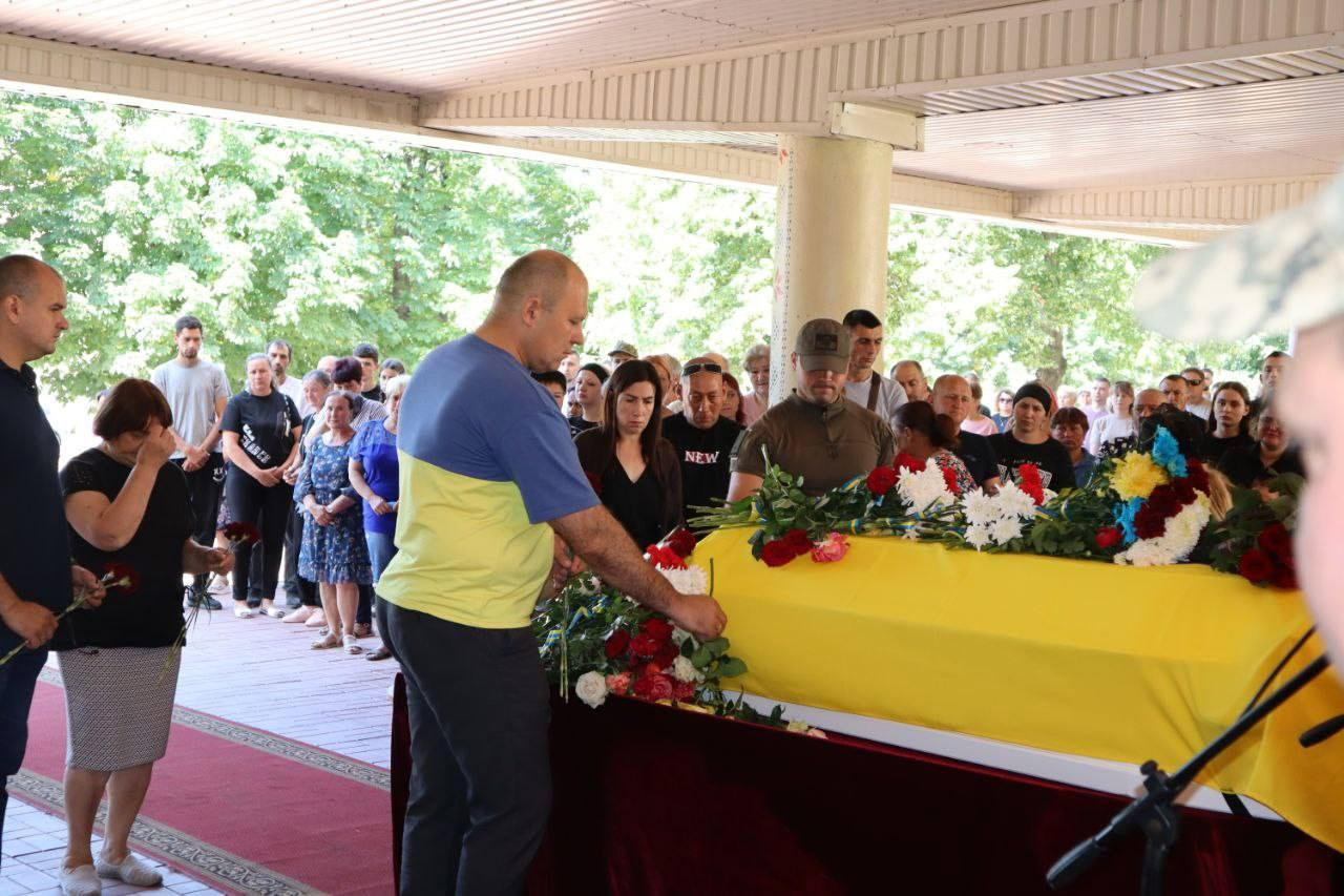 Із загиблим військовим попрощалися в Новоукраїнці