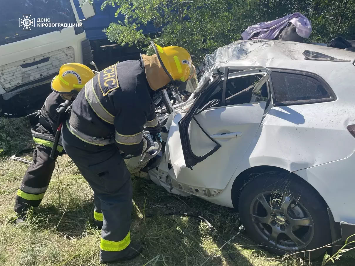 Двоє людей загинули в ДТП у Компаніївській громаді 