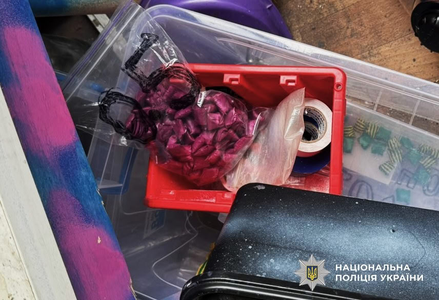 Неповнолітні стріляли по вікнах дитсадка у Кропивницькому