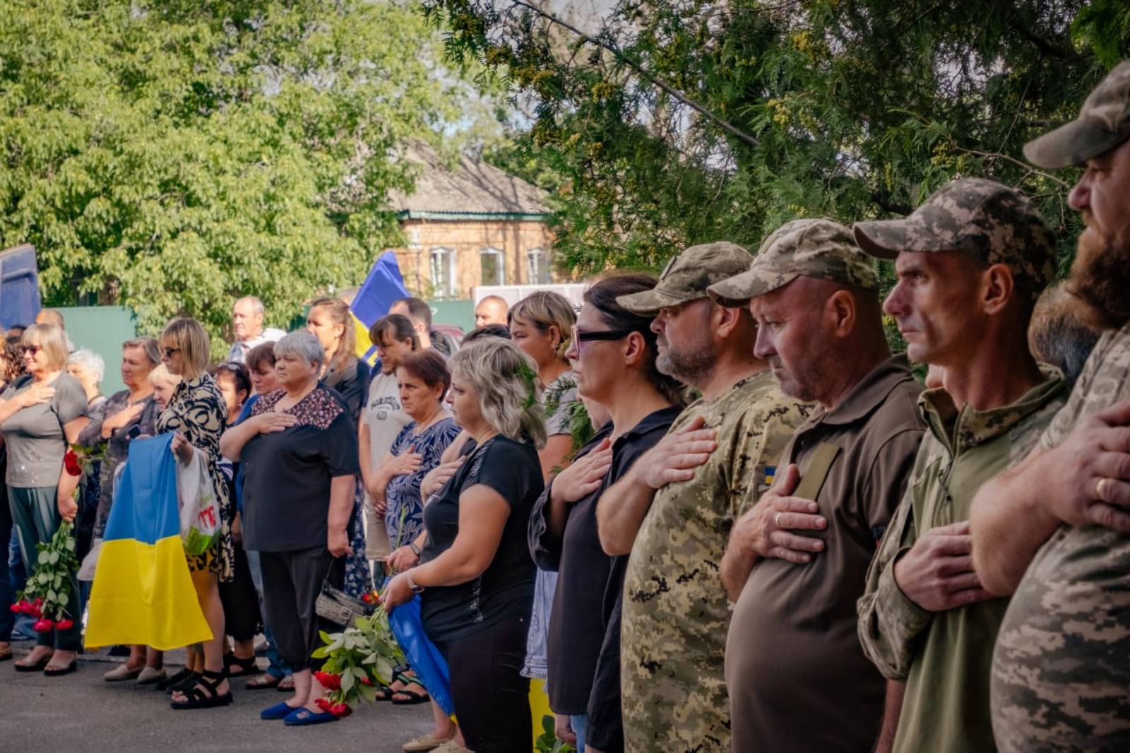 У Суботцівській громаді в останню путь провели загиблого на Донеччині Олександра Рескаленка.