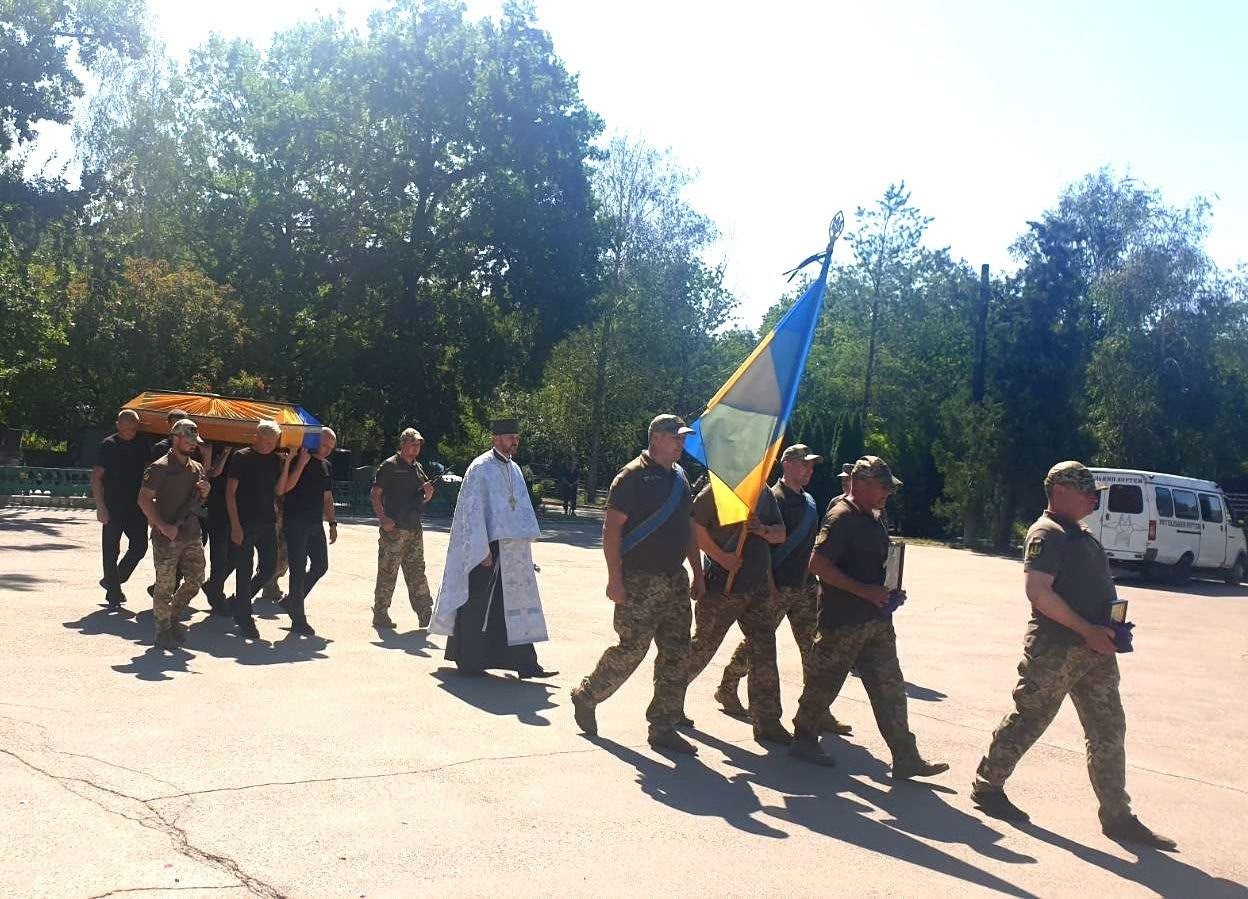 Кропивничани попрощалися із двома загиблими солдатами