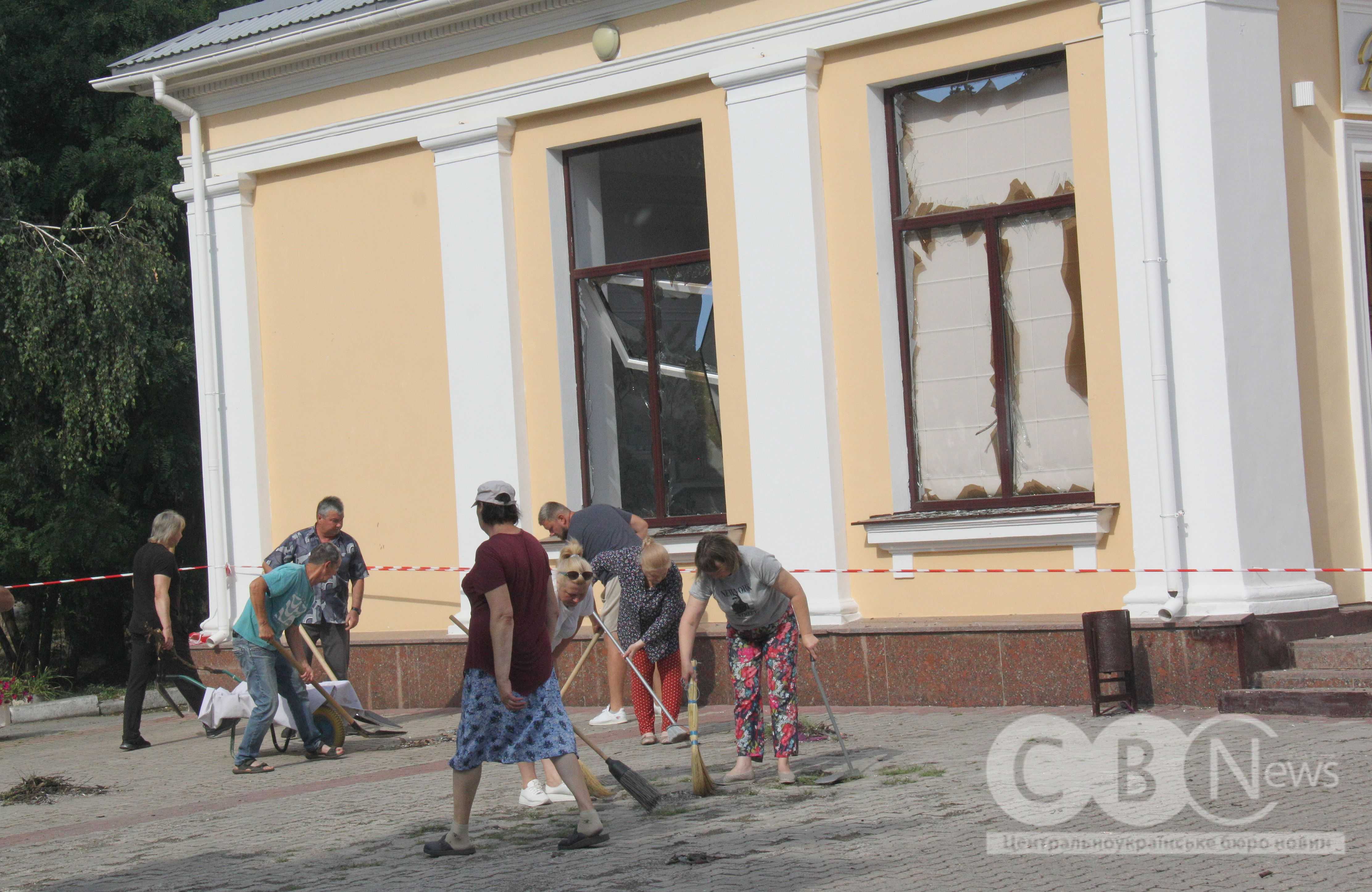 Наслідки російської дронової атаки ліквідовують у Кропивницькому