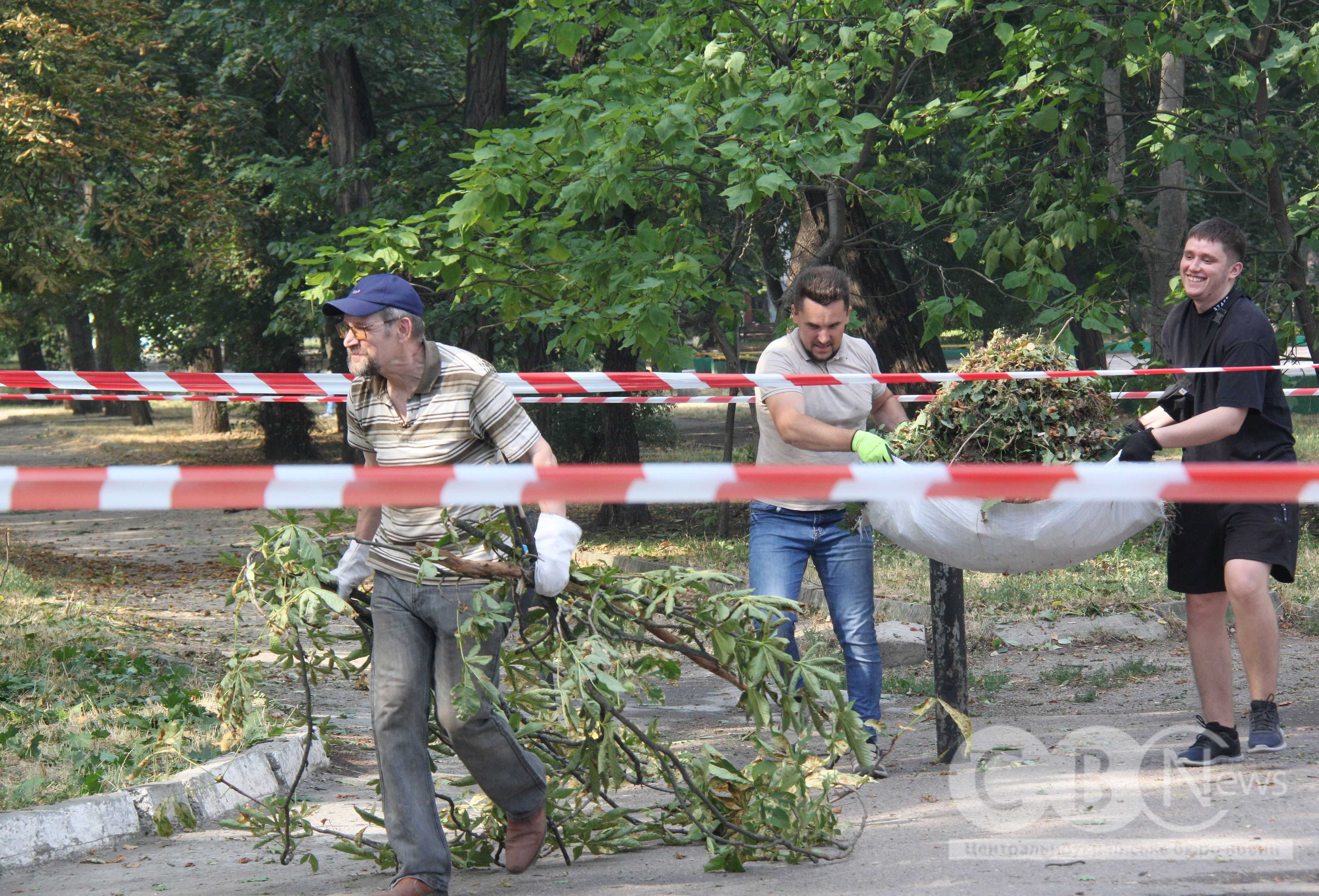 Наслідки російської дронової атаки ліквідовують у Кропивницькому