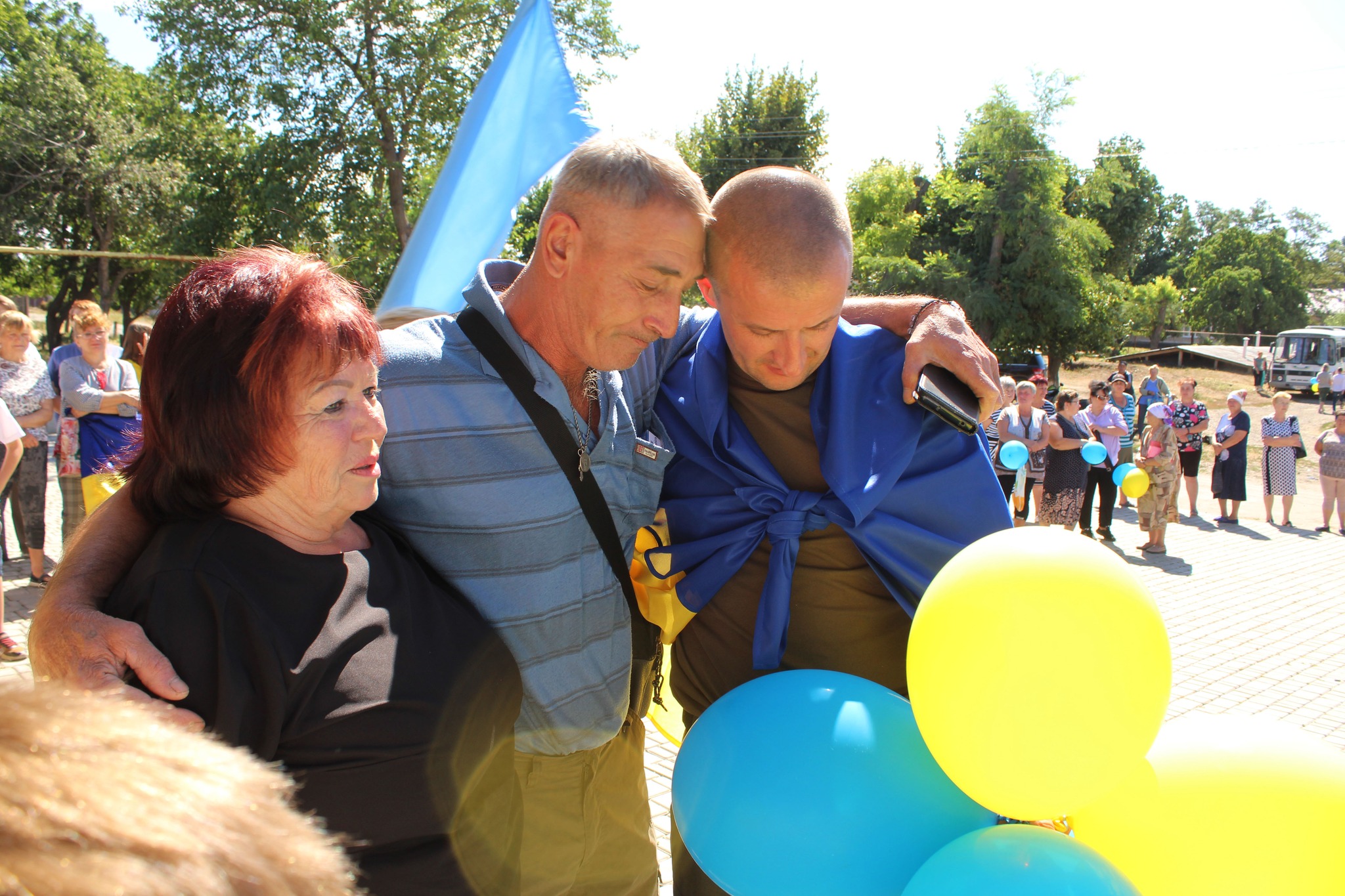 На Кіровоградщині зустріли звільненого з полону воїна