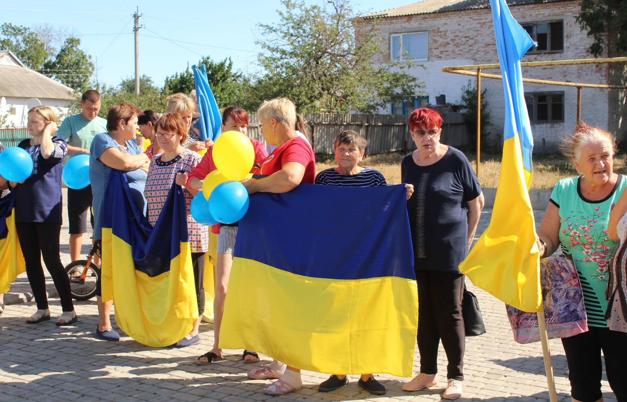 На Кіровоградщині зустріли звільненого з полону воїна