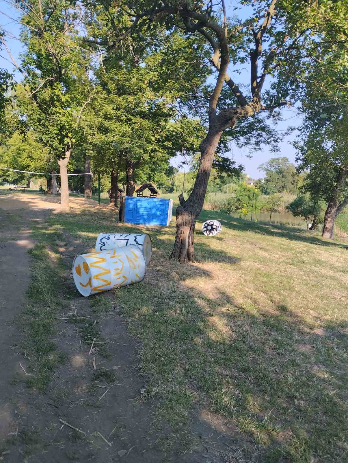 Вандали пошкодили простір у Помічнянській громаді