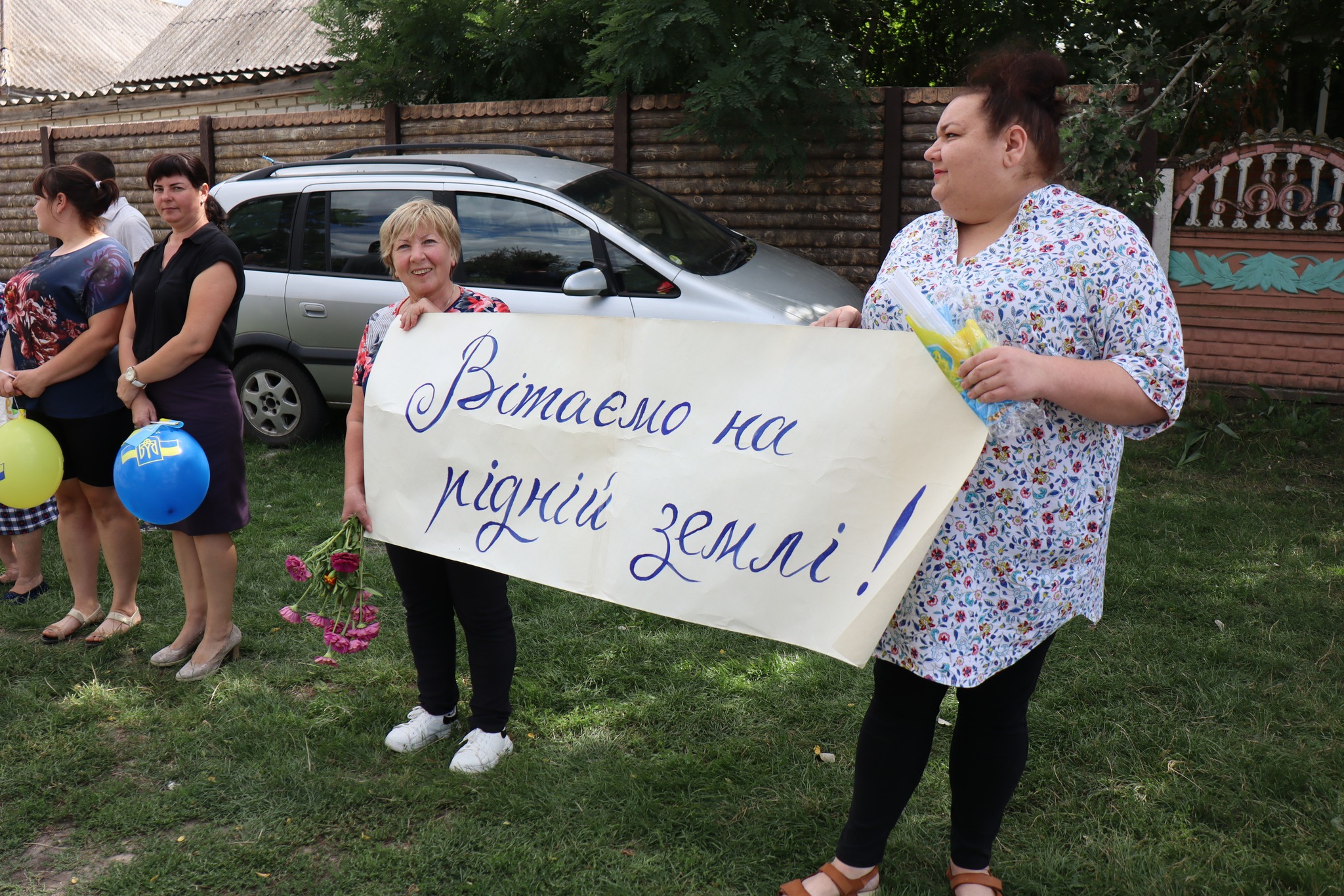 Звільненого з полону воїна зустріли на Кіровоградщині