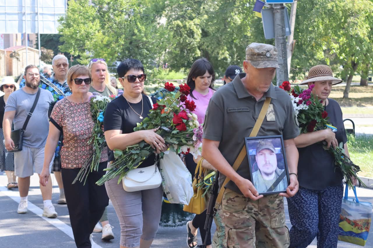 У Світловодську попрощалися із загиблим у 2023 році військовим Андрієм Карабо.