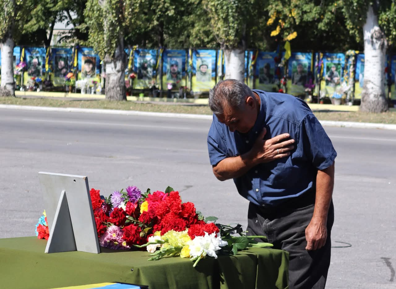 У Світловодську попрощалися із загиблим у 2023 році військовим Андрієм Карабо.