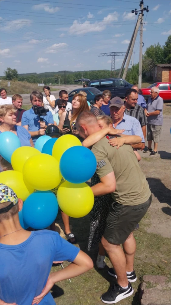 Олександрівська громада зустріла звільненого з російського полону Сергія Лишенка
