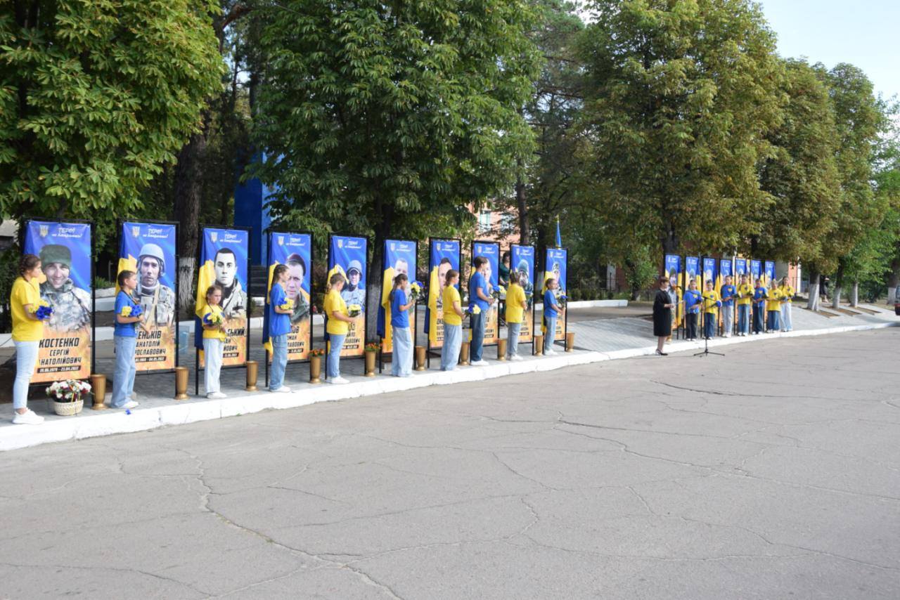 14 серпня дві Алеї Слави відкрили у Новостародубському окрузі Петрівській громаді.