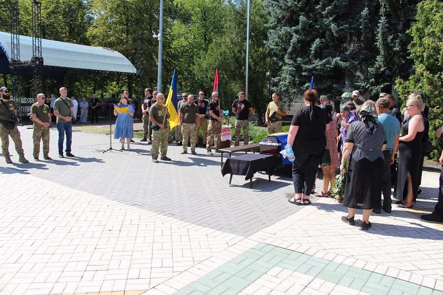 Із загиблим захисником попрощалися в Маловисківській громаді 