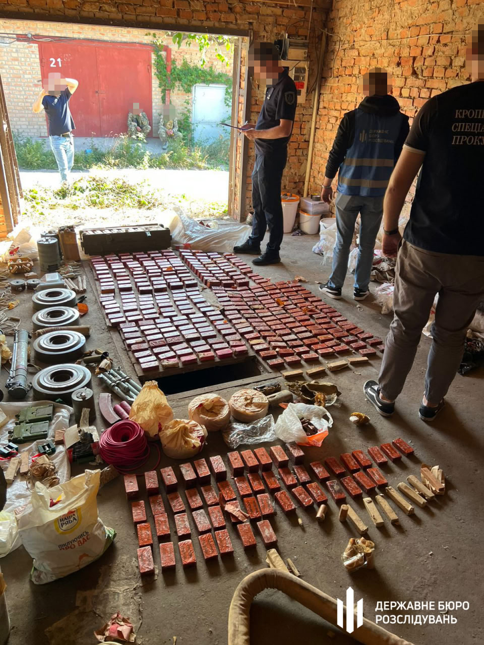 Схованку вибухівки та боєприпасів викрили на Кіровоградщині