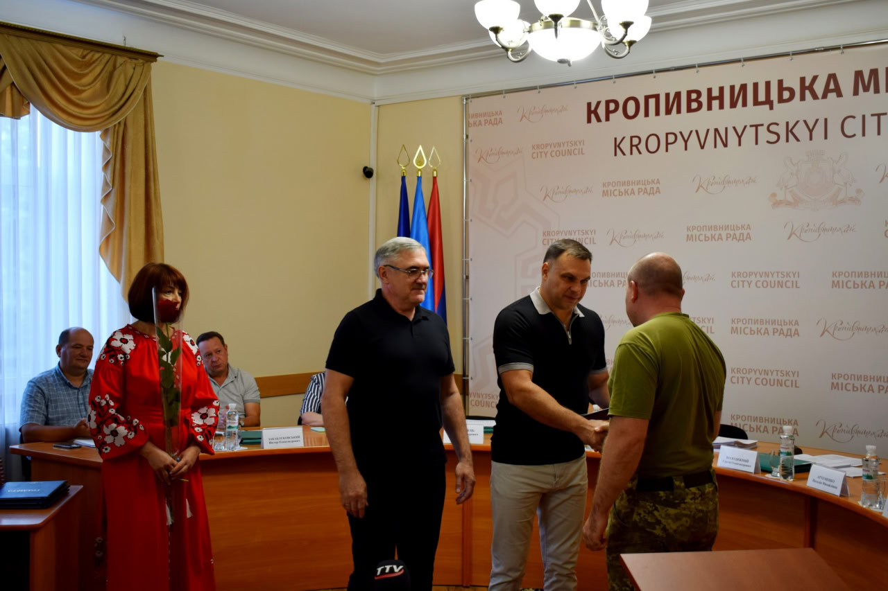 З нагоди Дня Незалежності у Кропивницькому військовим та цивільним вручили нагороди