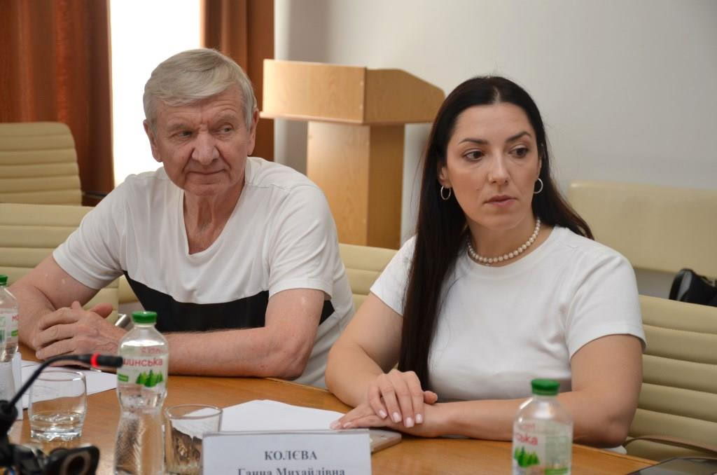 Новим генеральним директором обласного онкологічного центру обрали нинішнього виконувача обов'язків керівника Ігоря Макарука.