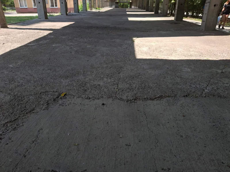 У Долинській землю під спорудою виставили на аукціон без споруди 