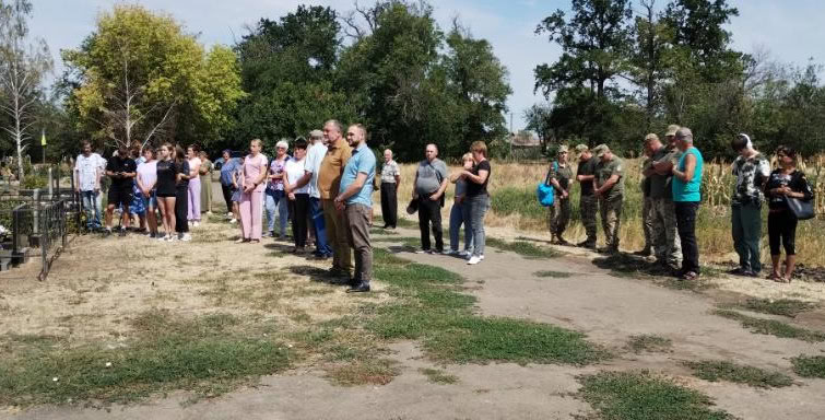 В Устинівській громаді попрощалися з військовим Олександром Степанцовим