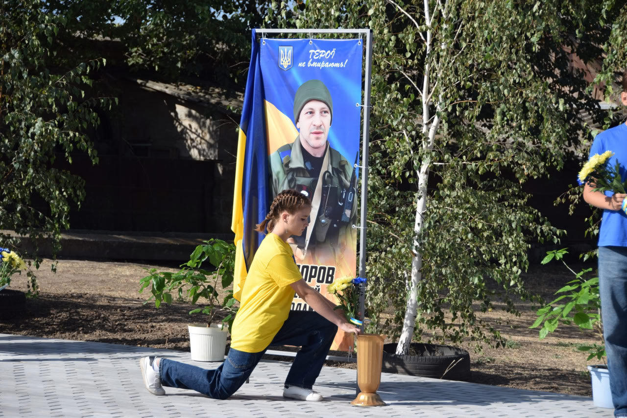 У двох селах Петрівської громади відкрили Алеї на честь загиблих військових