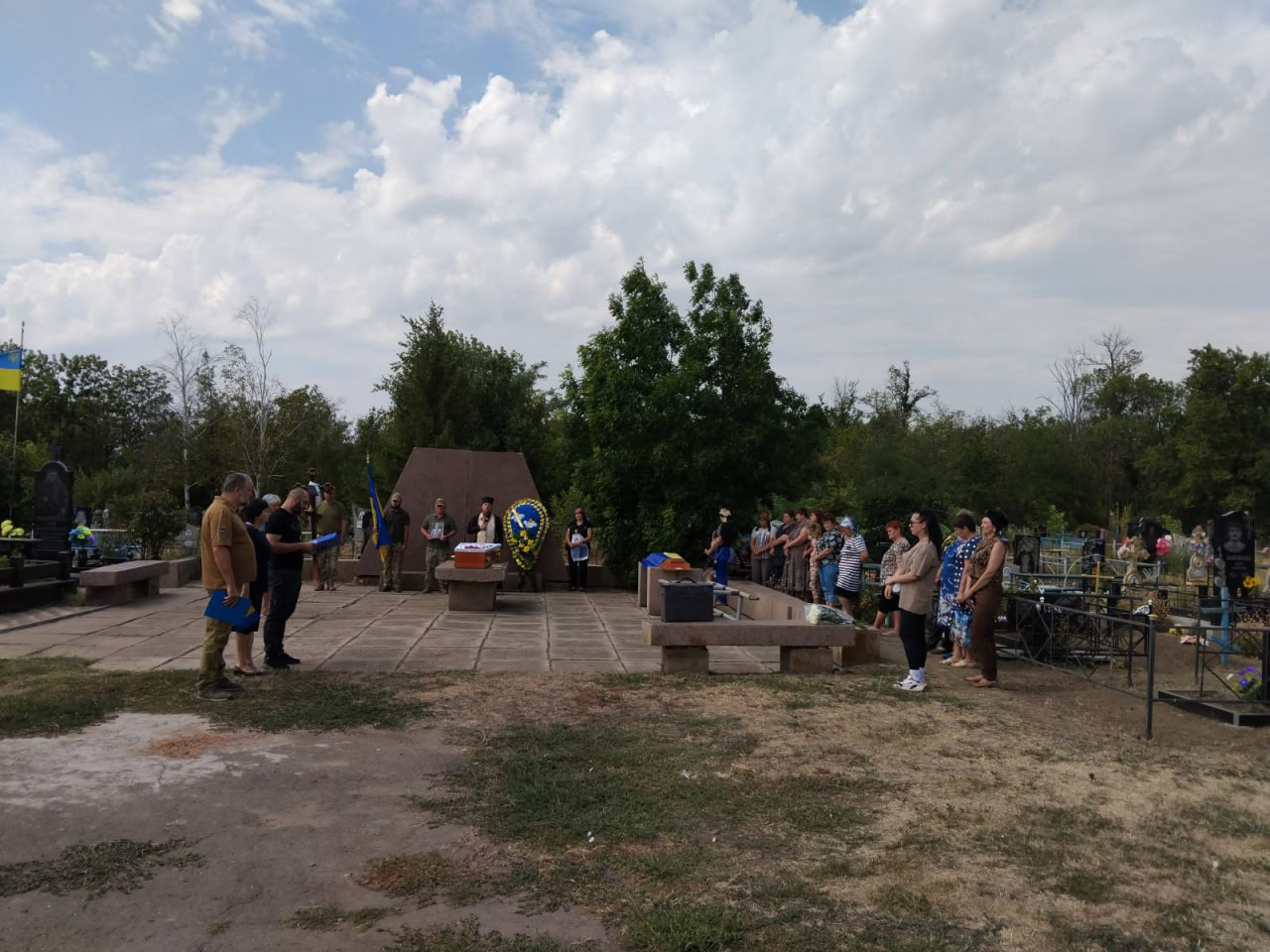 В Устинівській громаді попрощалися з військовим Олександром Степанцовим