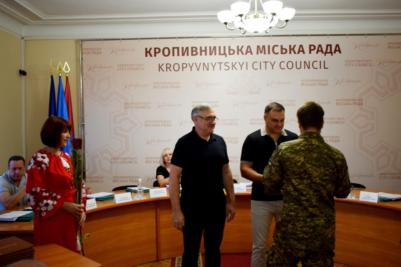 З нагоди Дня Незалежності у Кропивницькому військовим та цивільним вручили нагороди