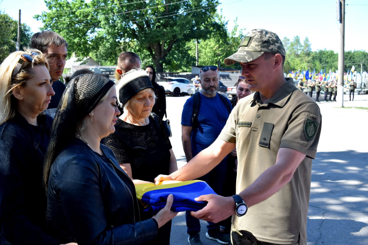 У Кропивницькому попрощалися з військовими Юрієм Сімонешком та Олександром Горкушею
