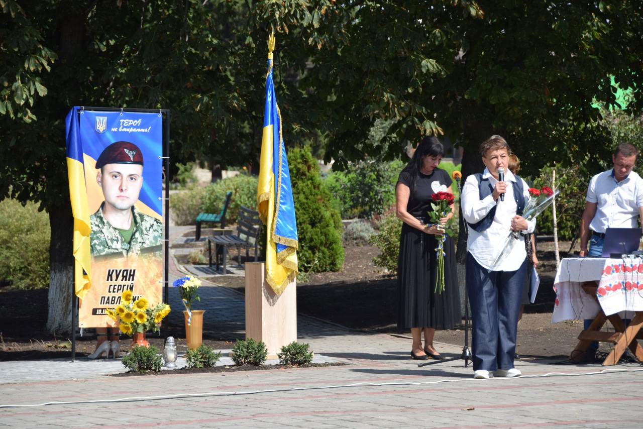 У двох селах Петрівської громади відкрили Алеї слави загиблих військових