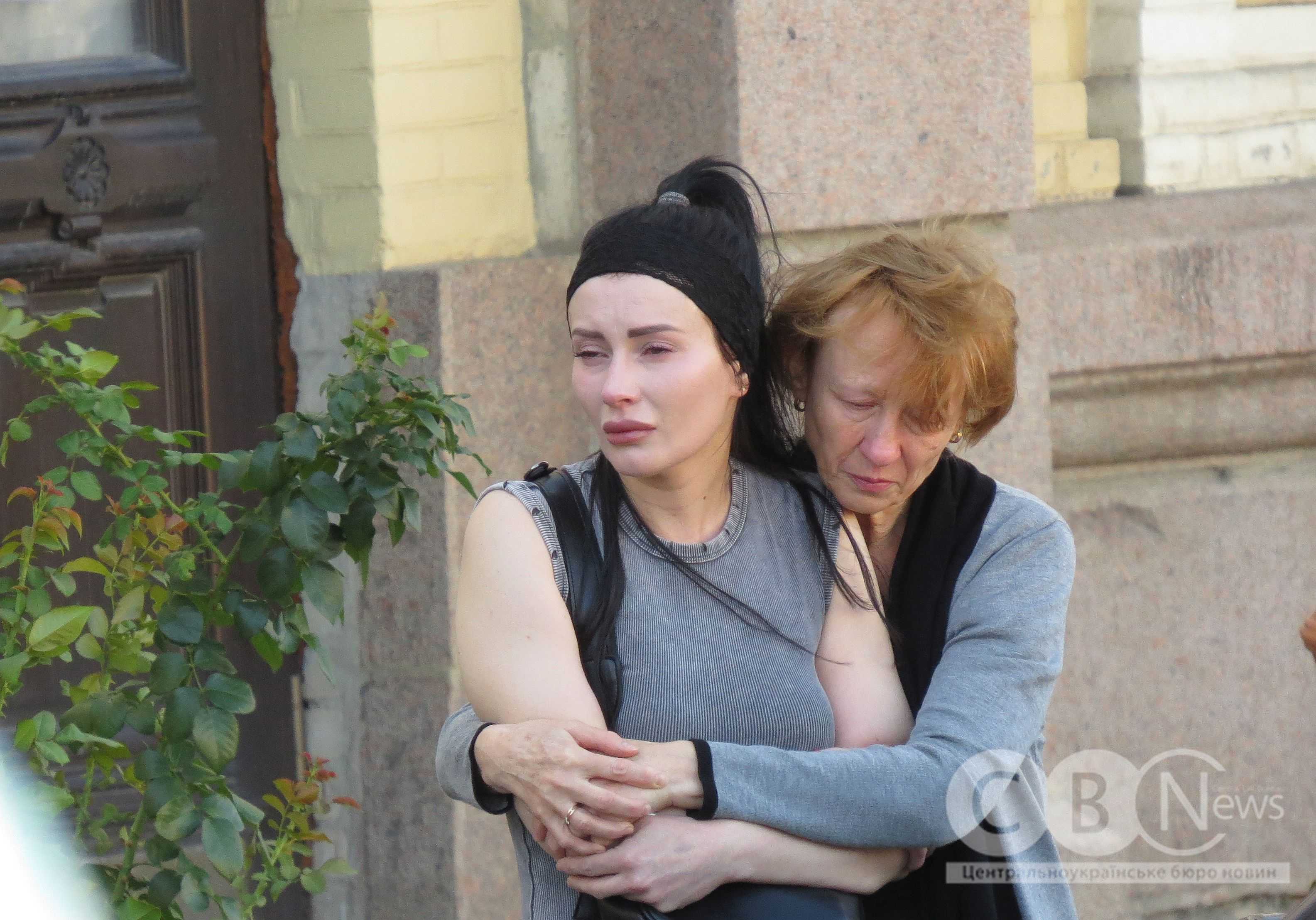 У Кропивницькому попрощалися з військовими Юрієм Сімонешком та Олександром Горкушею
