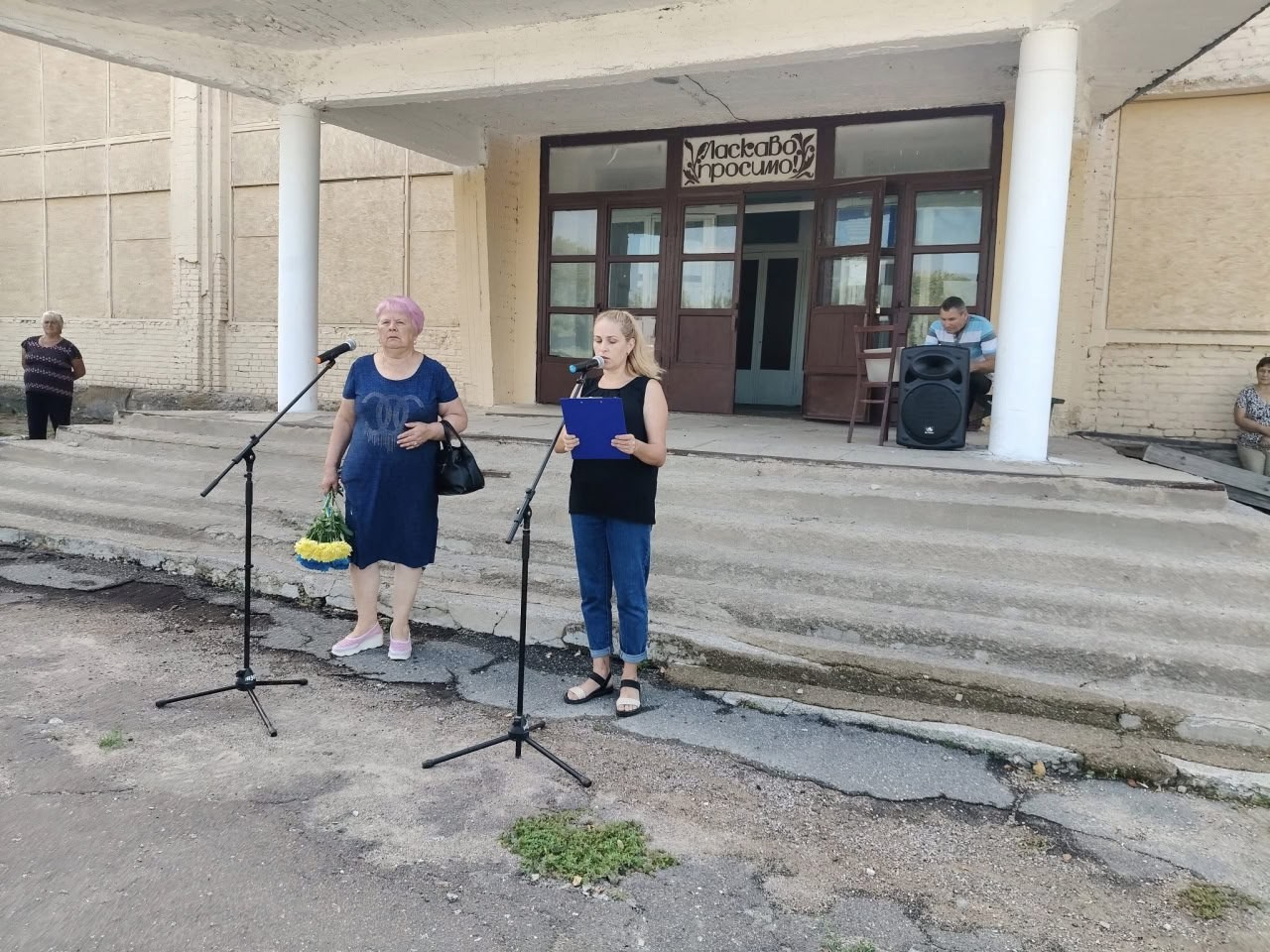 У Дмитрівській громаді попрощалися з військовим Едуардом Ананком