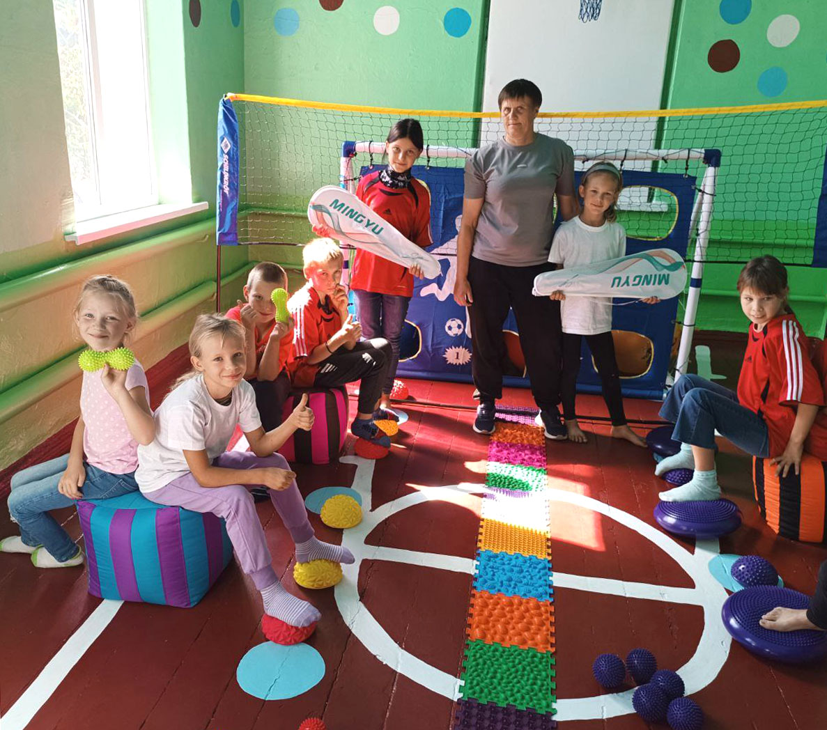 Піщанобрідська спецшкола отримала обладнання для лікувальної фізкультури