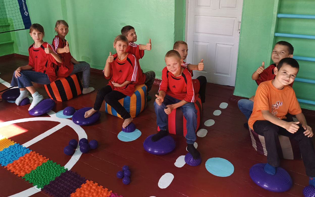 Піщанобрідська спецшкола отримала обладнання для лікувальної фізкультури