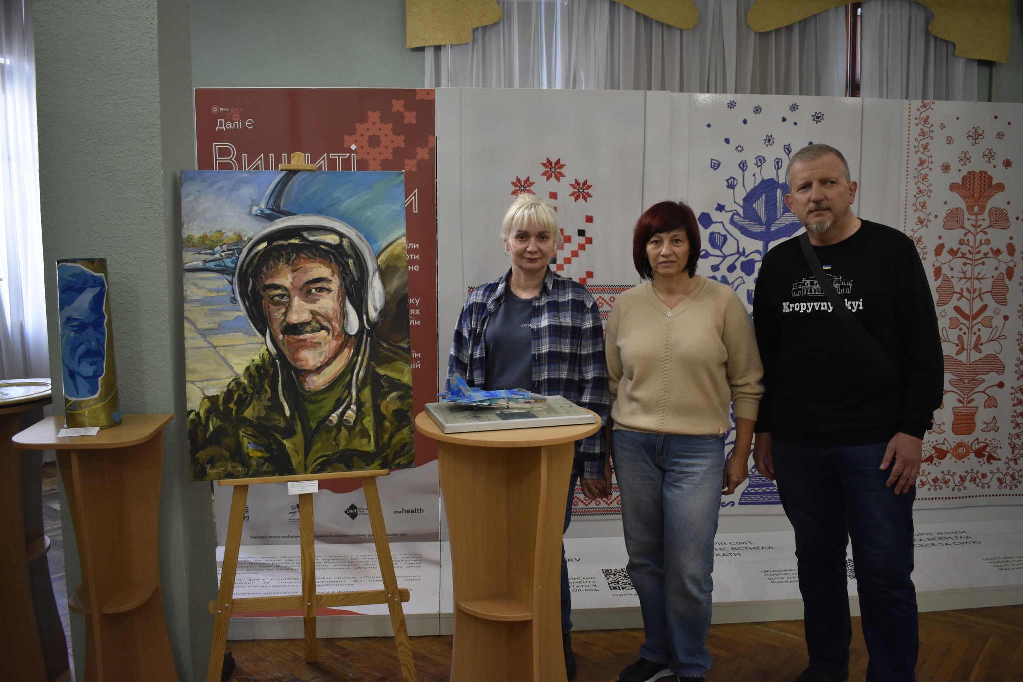Модель літака, на якому загинув Степан Чобану, передали музею в Кропивницькому