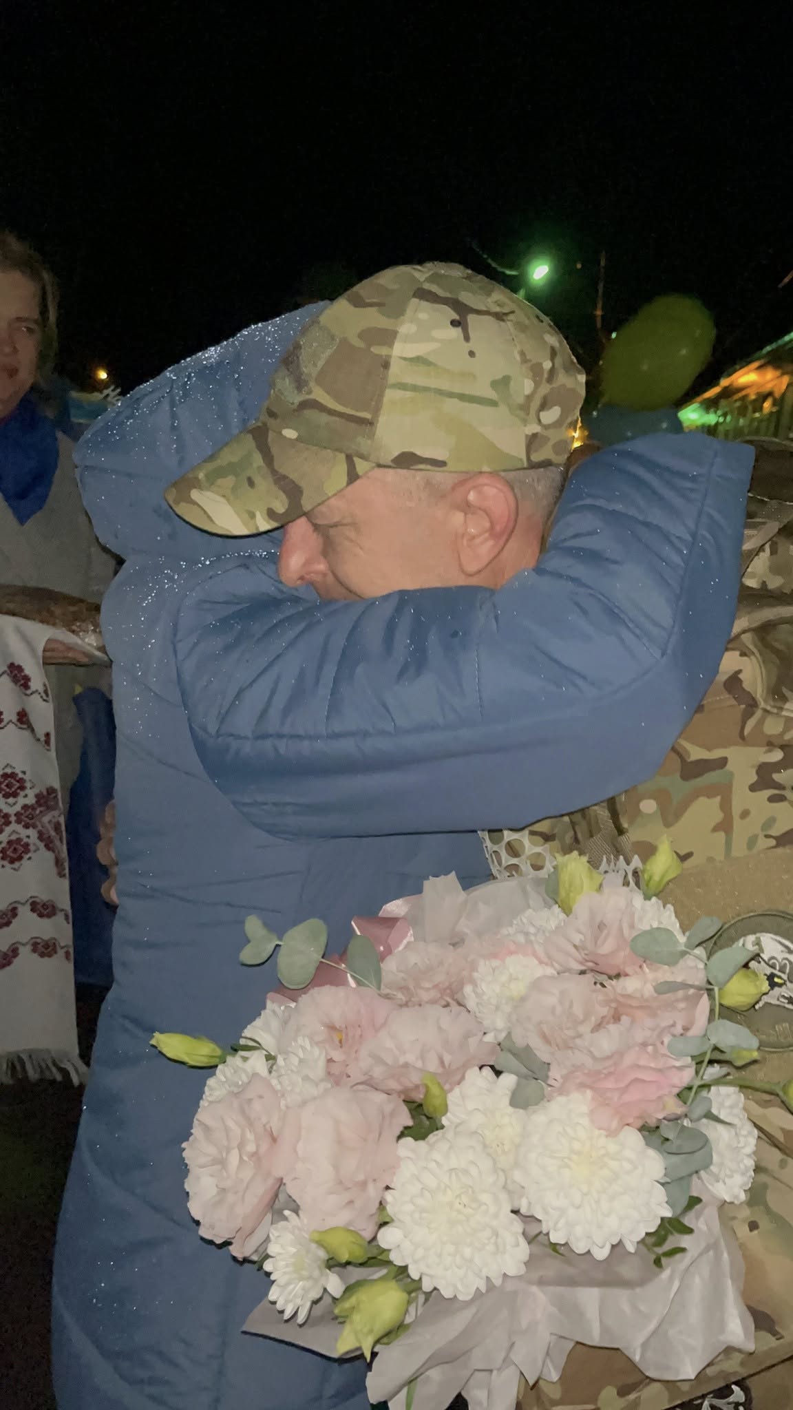 Звільненого з російського полону воїна зустріли в Глодоській громаді