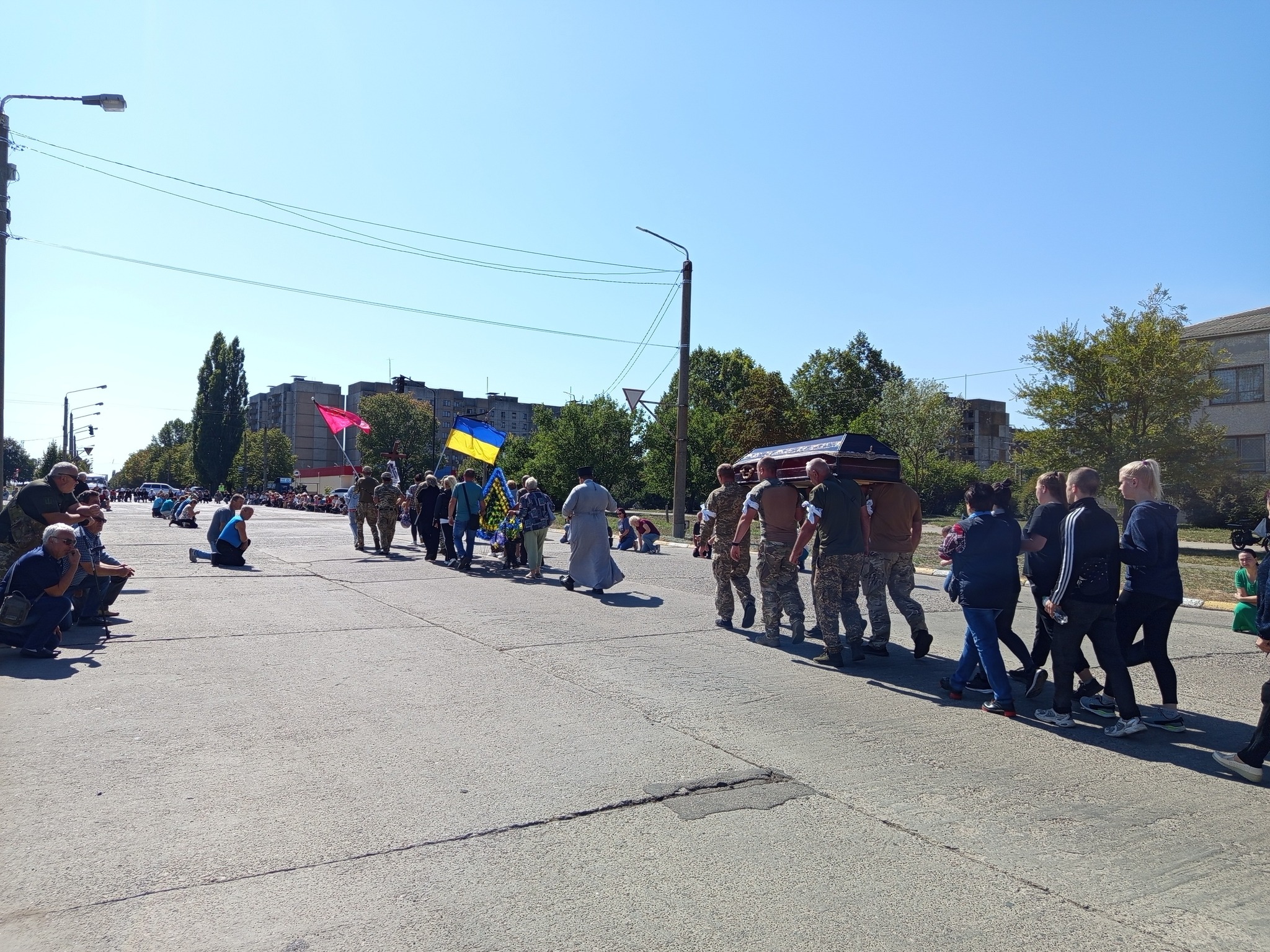 У Долинській в останню путь провели Віталія Васильченка, який загинув на Донеччині.