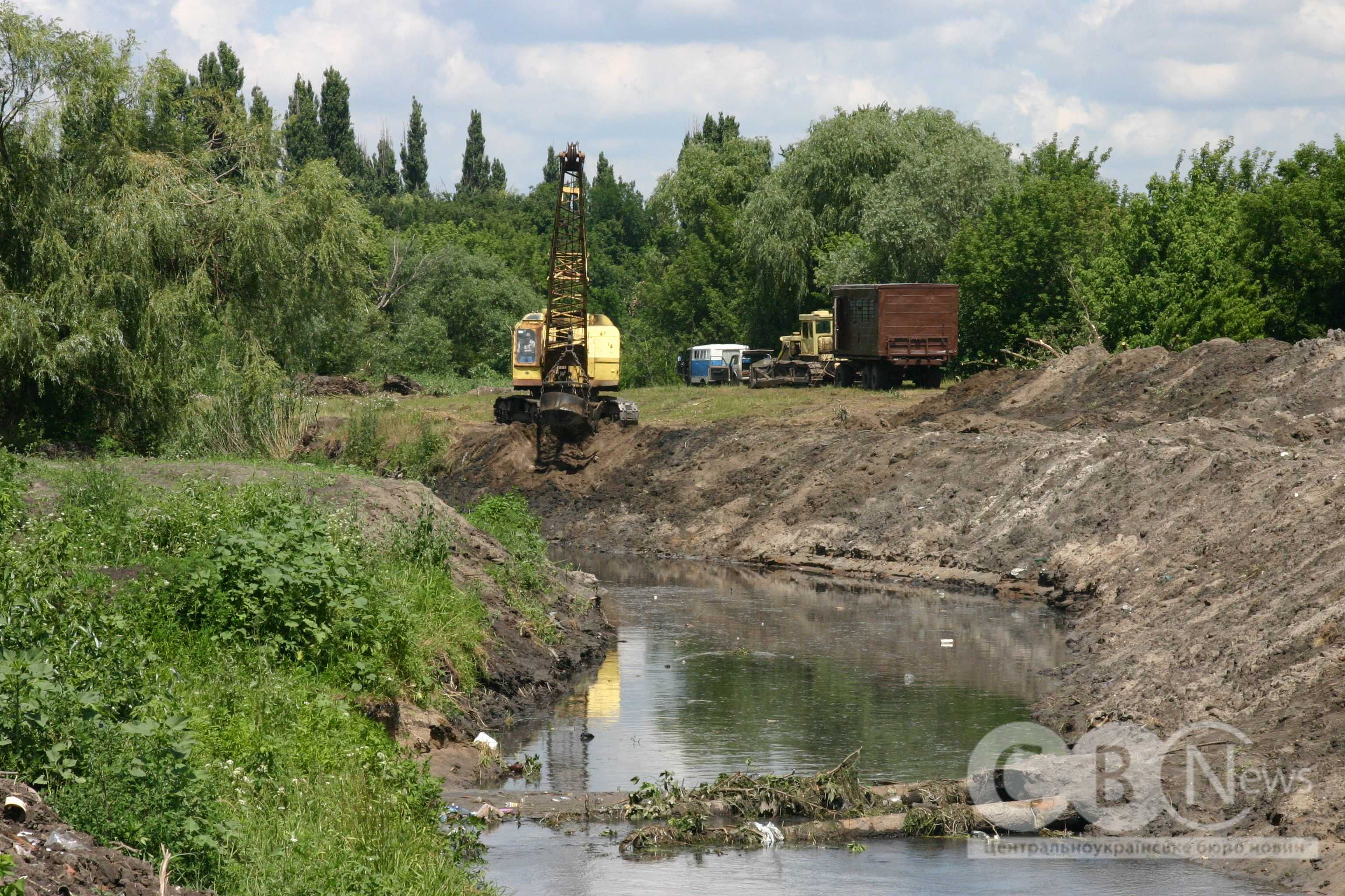 Архівне фото очищення Інгулу (2009) Фото: Ігор Філіпенко.